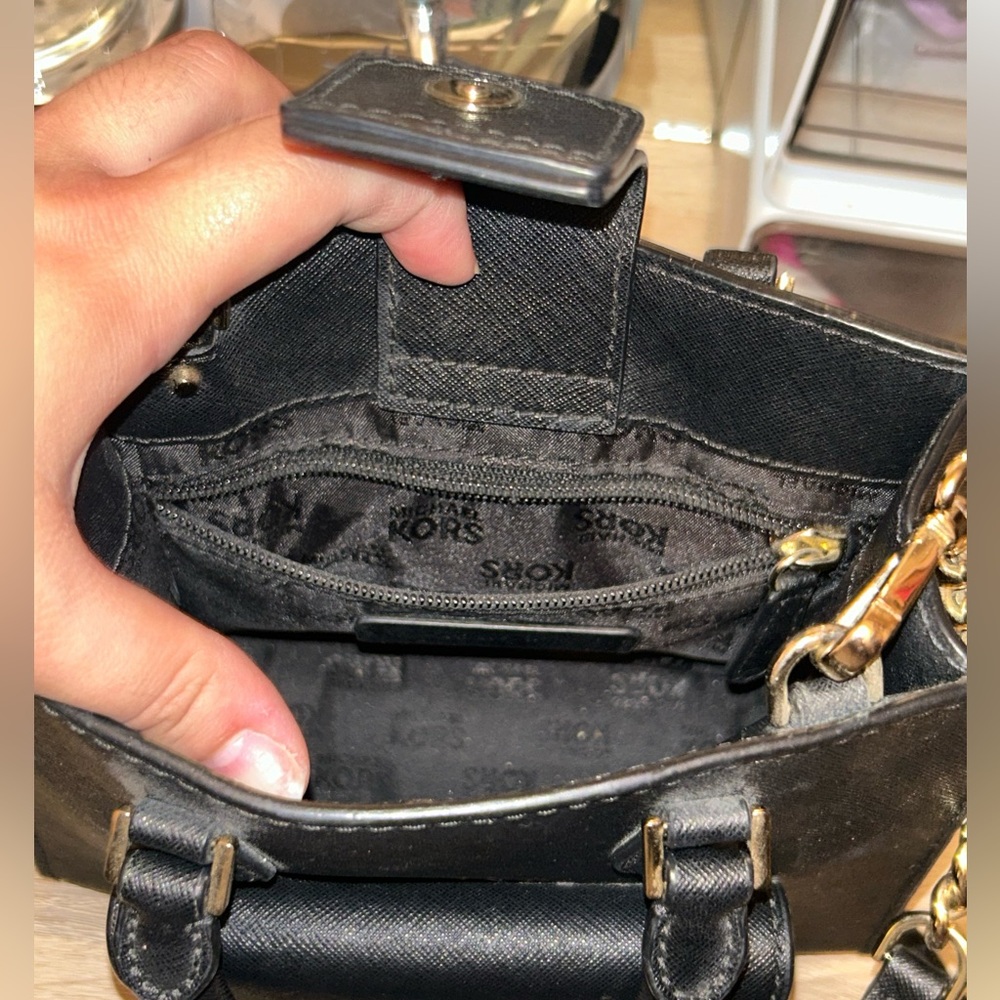 Michael Kors extra small Crossbody - Picture 9 of 9
